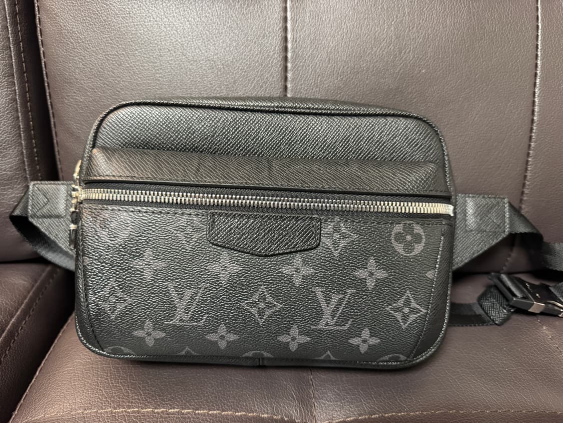 루이비통 모노그램 아웃도어 범백 벨트 백 상품이미지1