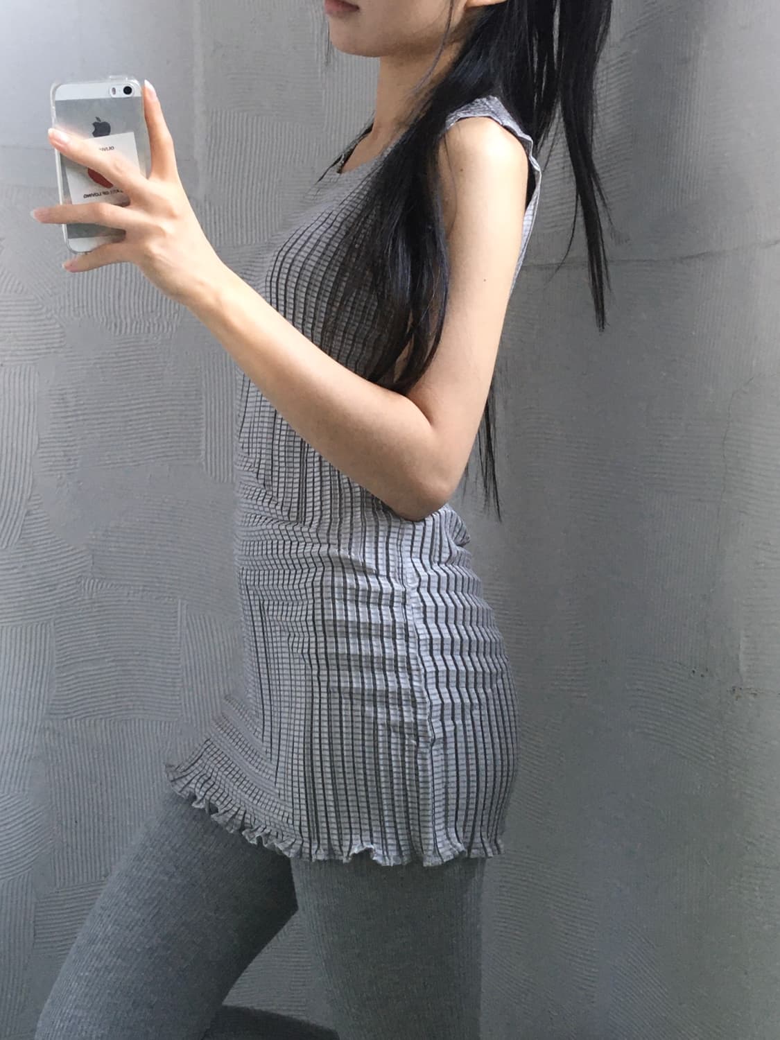 Issey Miyake 이세이미야케 그레이 플리츠 슬리브리스 상품이미지2