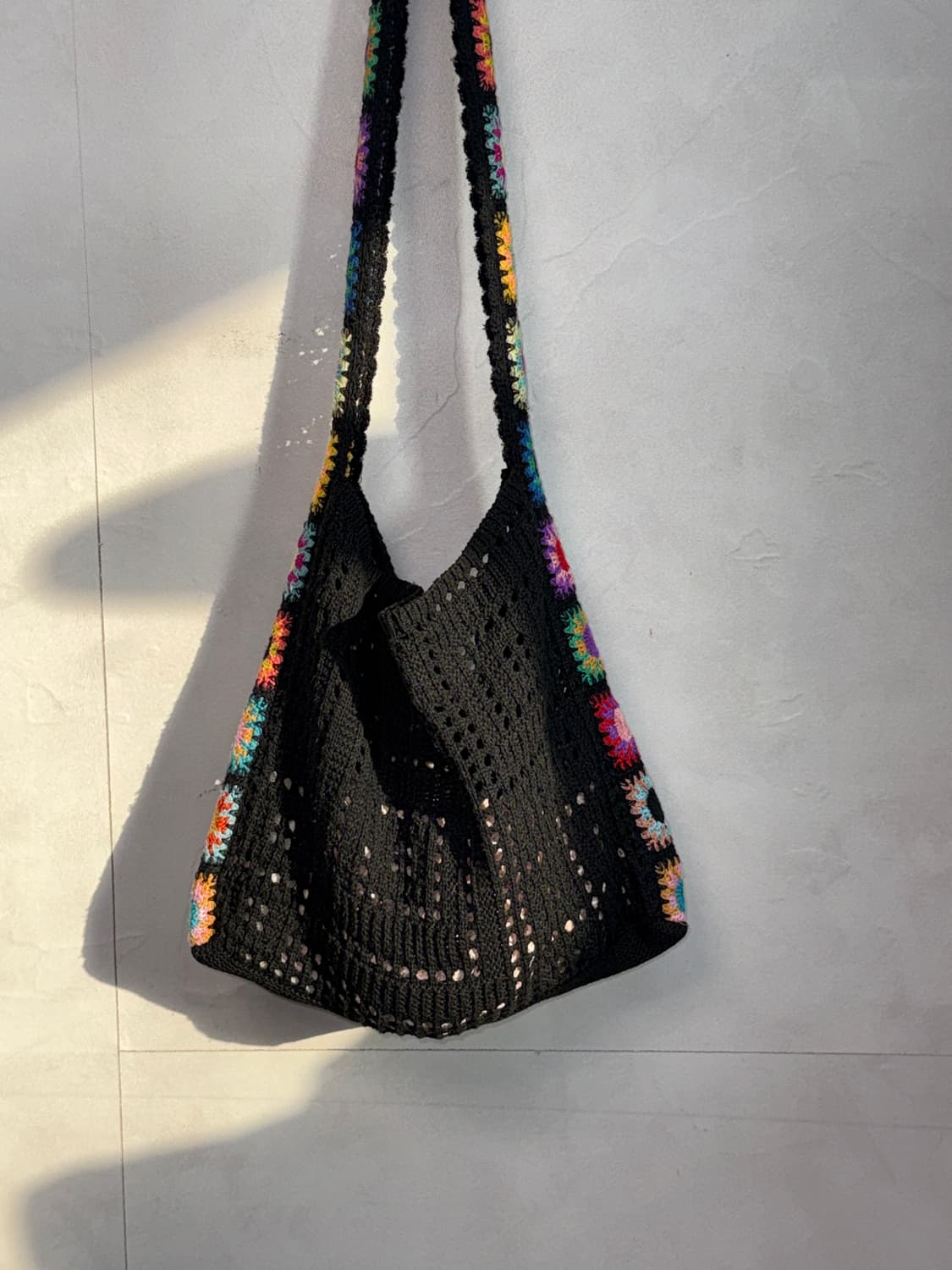 Black multi color flower crochet 크로스백 상품이미지6