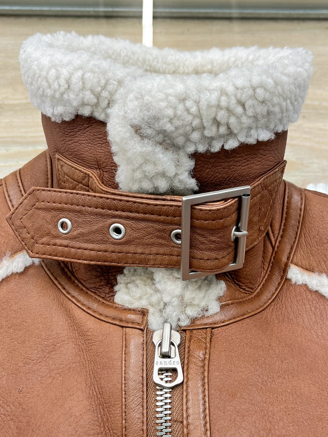 산드로 17f/w 시어링 레더 무스탕 상품이미지5