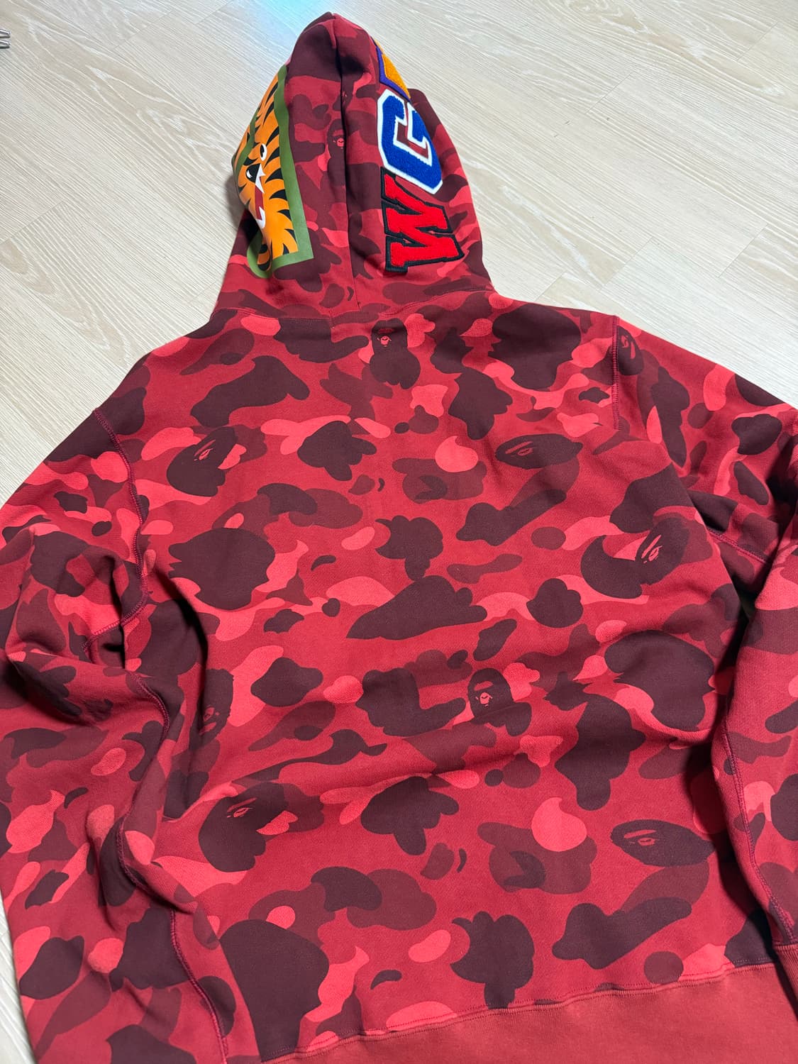 베이프 레드 카모 샤크 후드 집업 2XL 상품이미지4