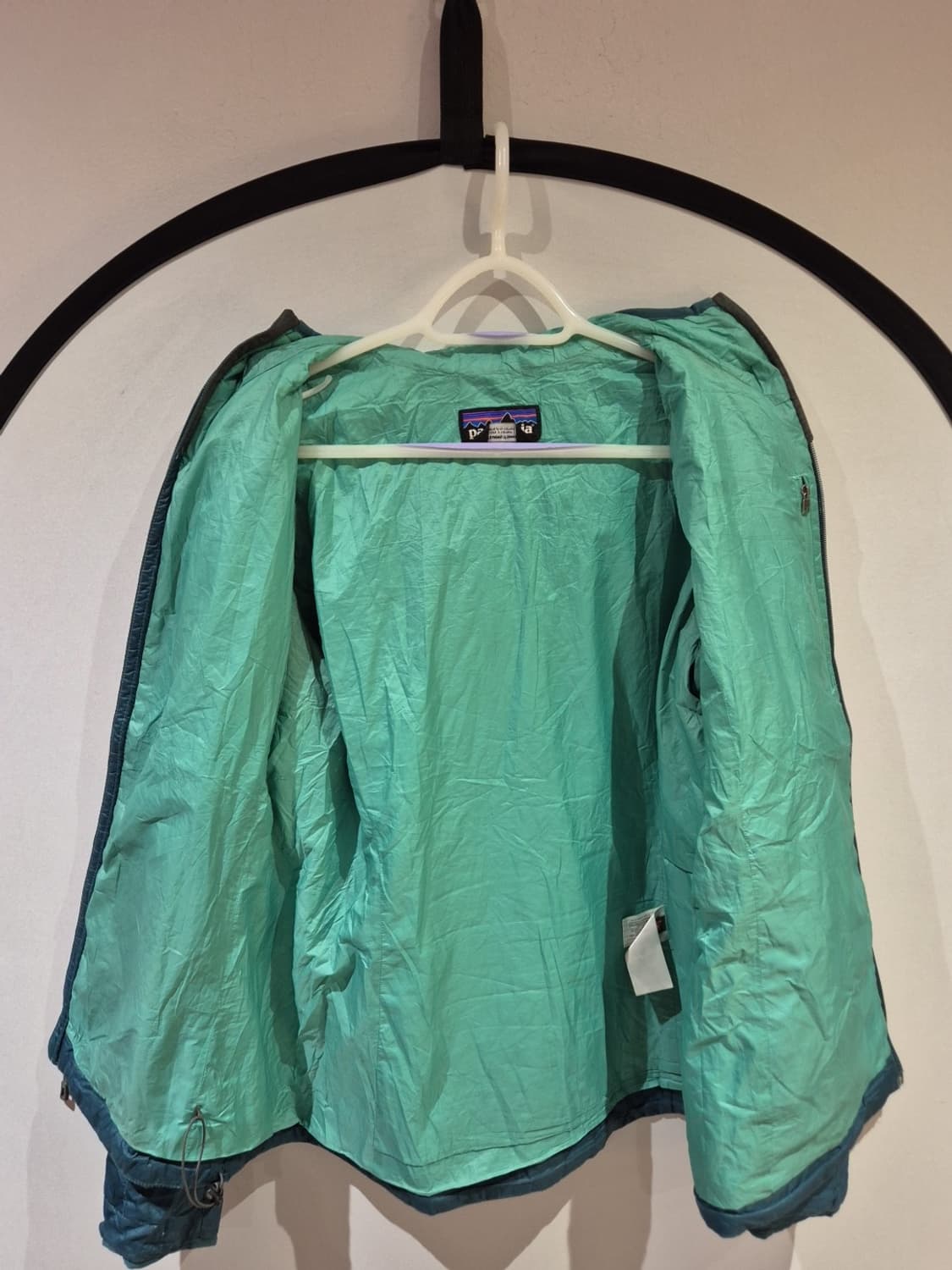 파타고니아의 나노 퍼프 후디 경량패딩 상품이미지2