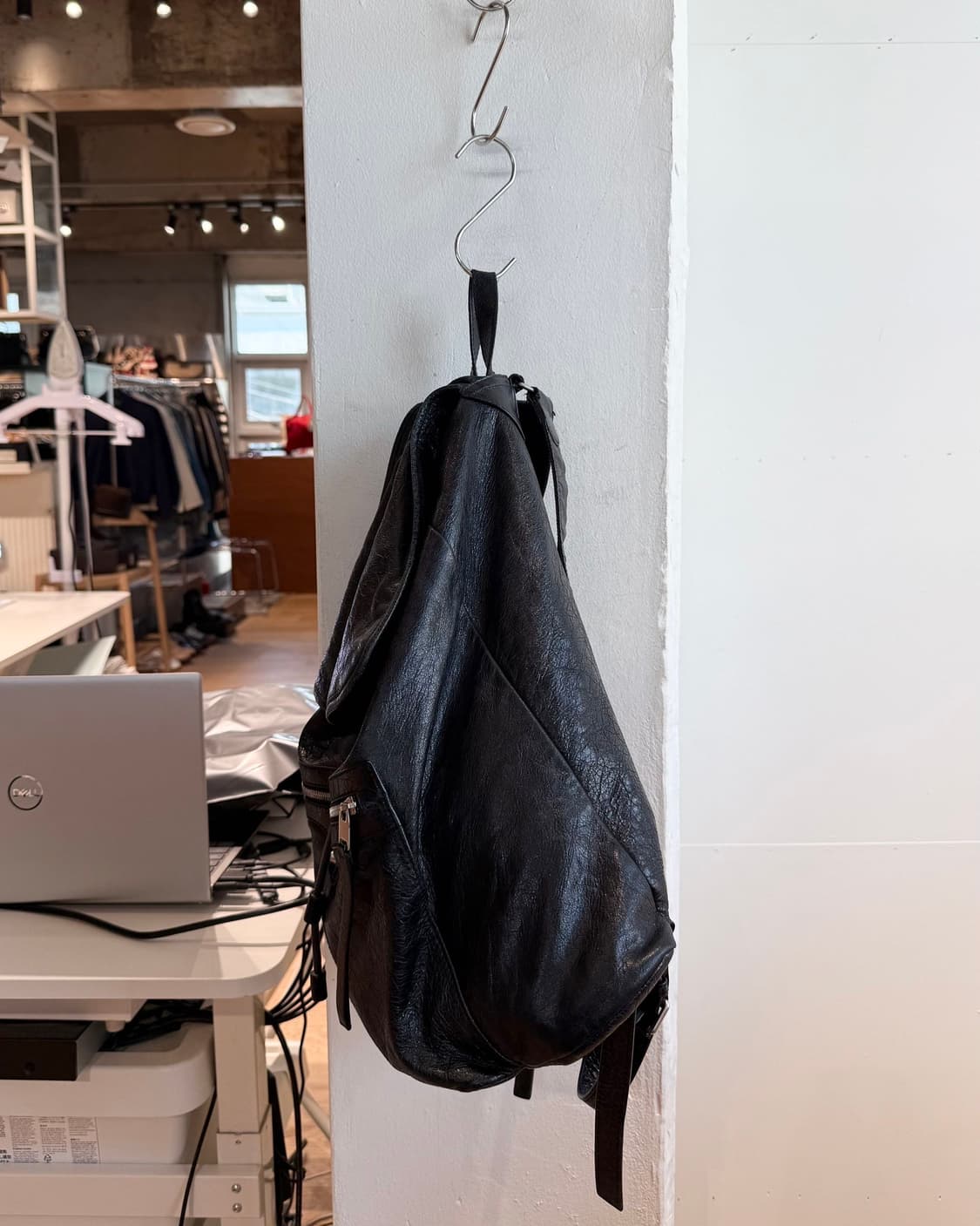 발렌시아가 블랙 클래식 시티 백팩  상품이미지5