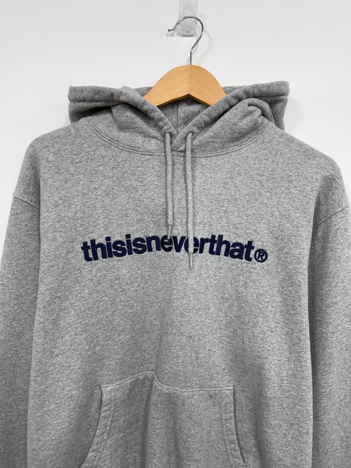 thisisneverthat T-Logo gray hoodie 상품이미지4
