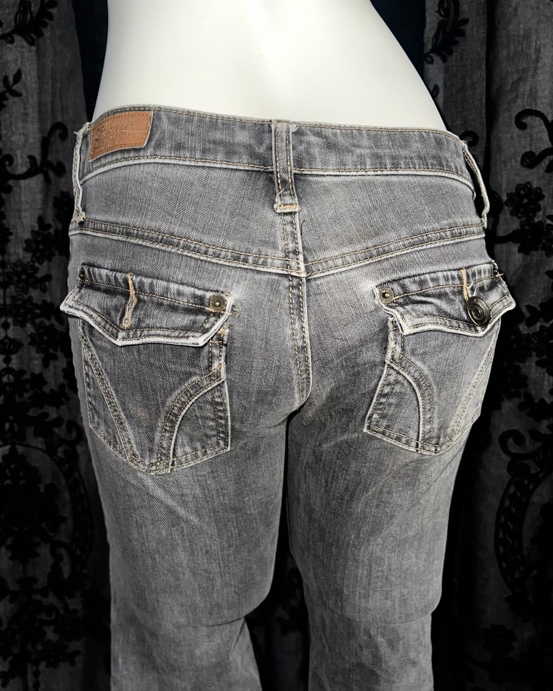grey washed bootcut capri jeans 상품이미지4