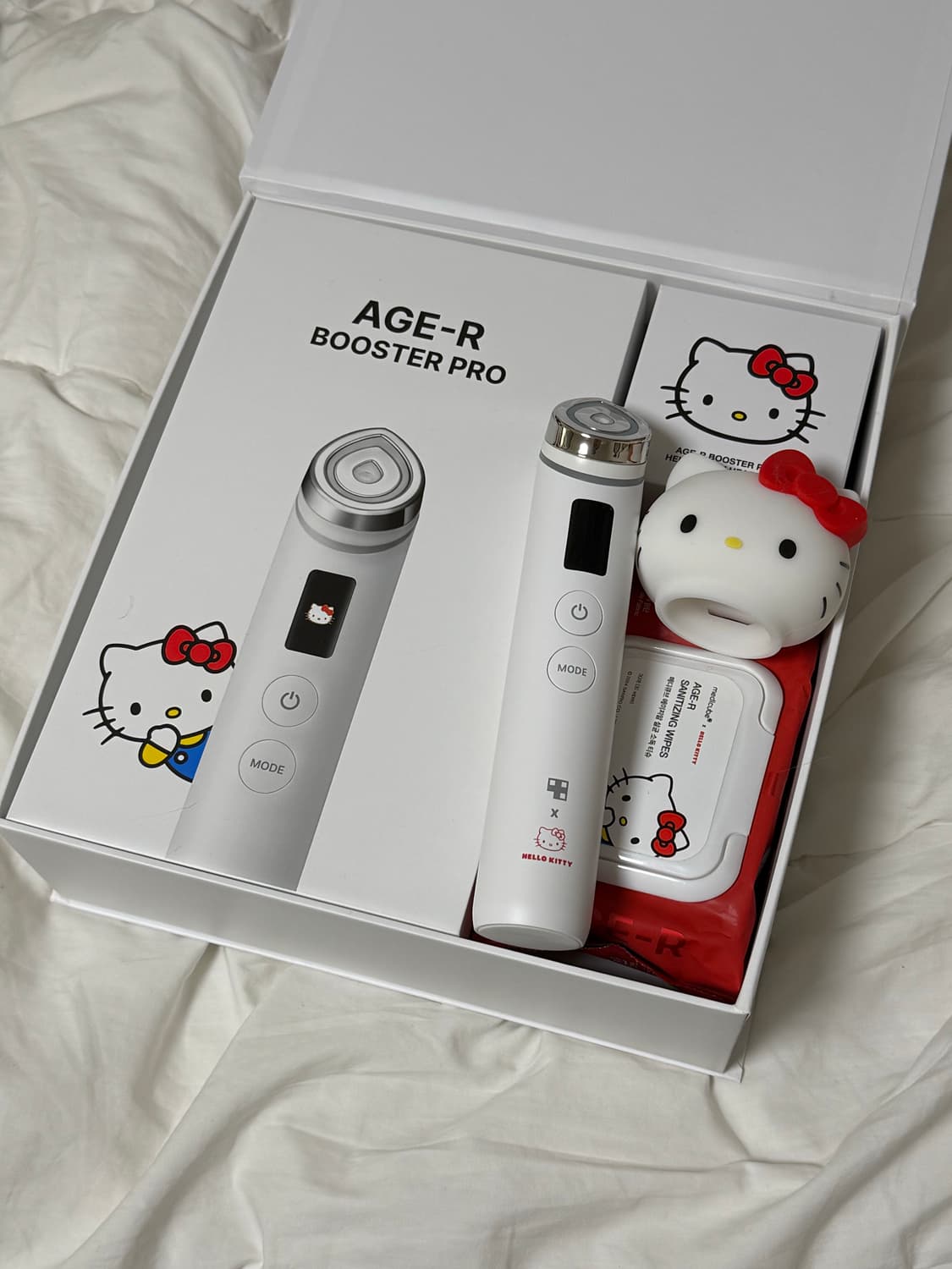 메디큐브 부스터프로 헬로키티 에디션  상품이미지1