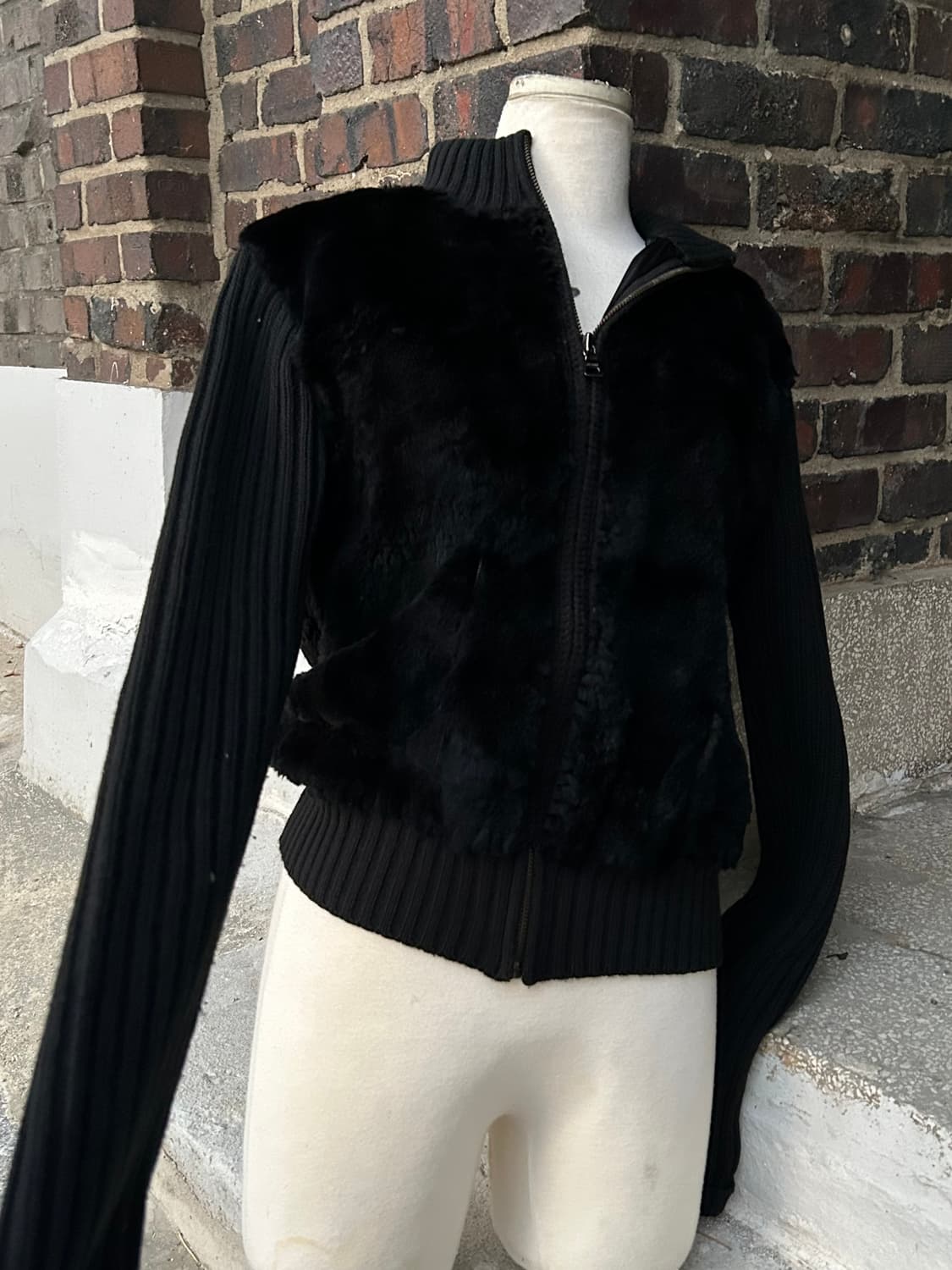 *rare* 2000s guess y2k 블랙 토끼털 블랙 니트집업 상품이미지2