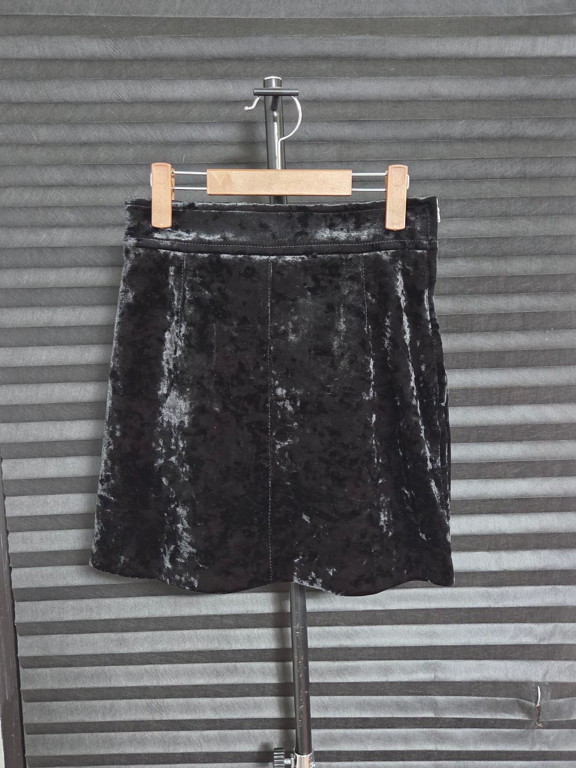 [산드로] 벨벳 A라인 미니 스커트 | 00186 상품이미지1