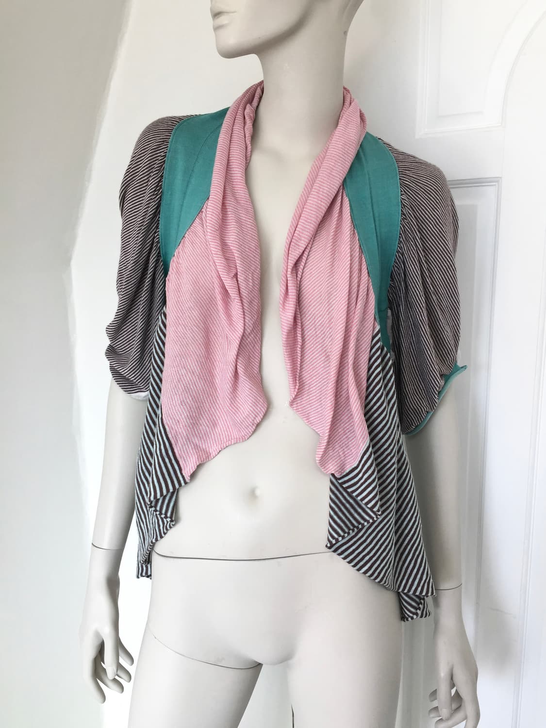 Multi-Pattern Ruffle Bolero Cardigan  상품이미지1