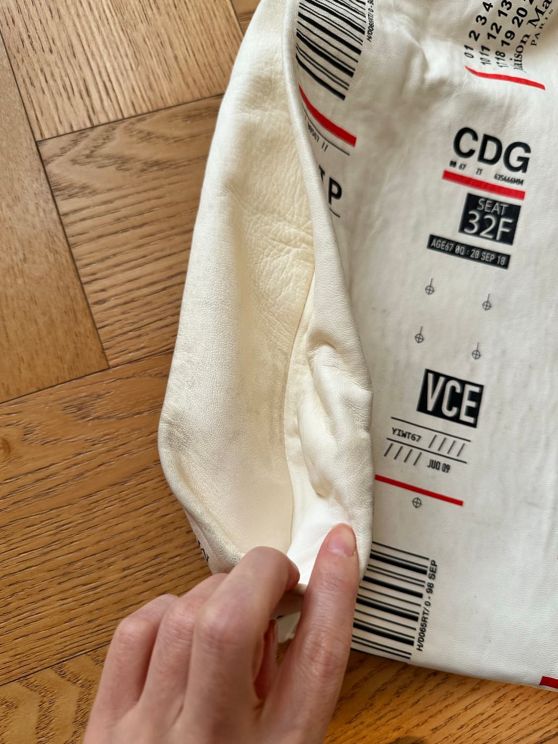 마르지엘라 공항 수하물 프린트 숄더백 상품이미지4