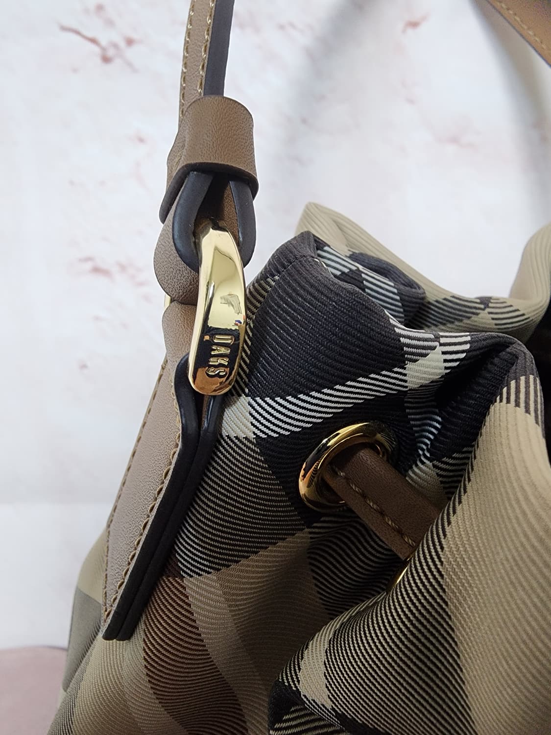 닥스 체크 버킷 크로스백 상품이미지10