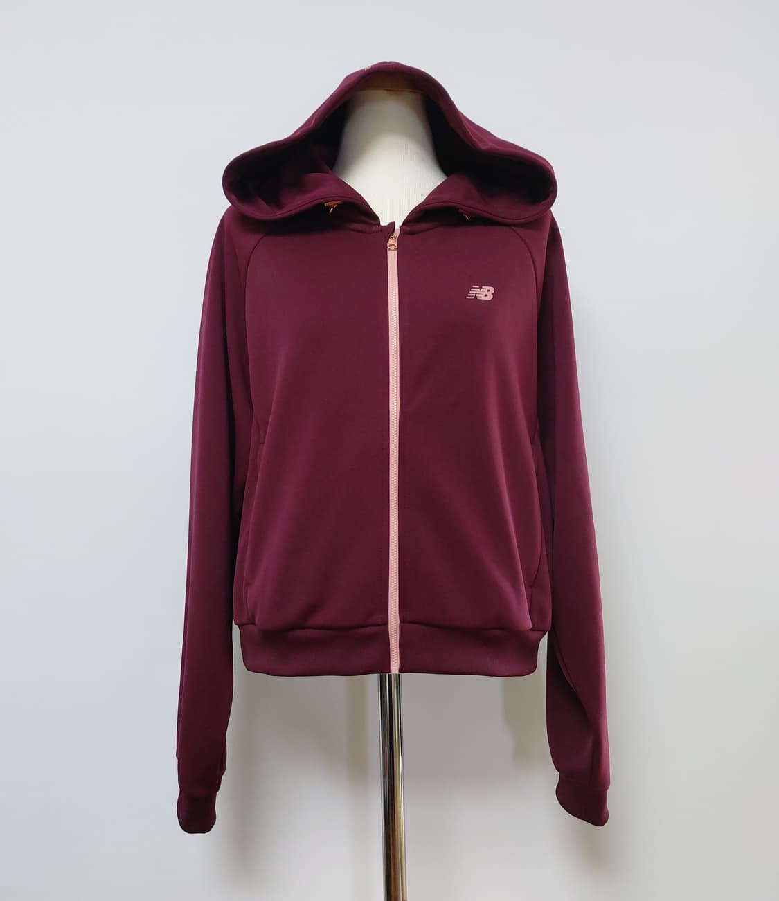 뉴발란스 여성 세미크롭 루즈핏 담보루 집업(95)L

 상품이미지2