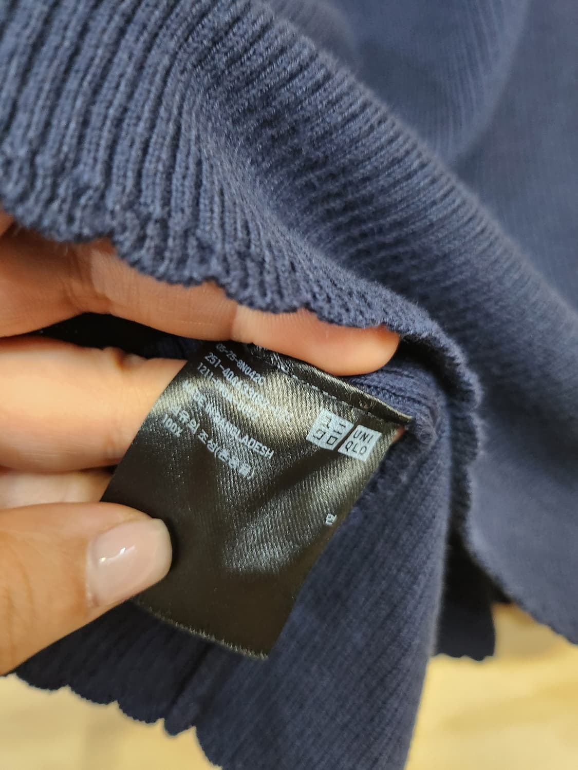 674) 유니클로 반팔 니트 티셔츠 상품이미지5