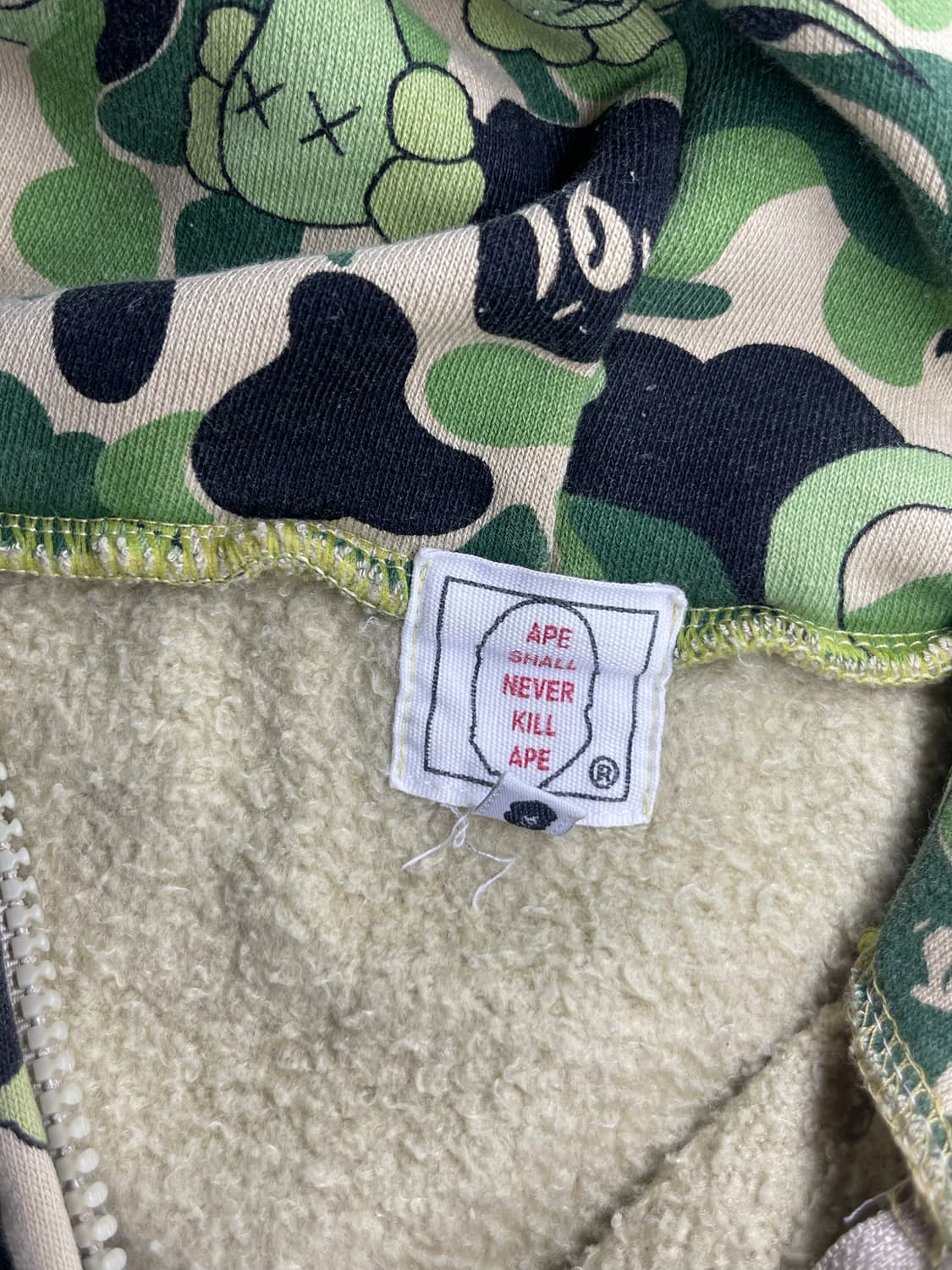 베이프 x 카우스 카모 투웨이 풀집업 후드 M~L 상품이미지7