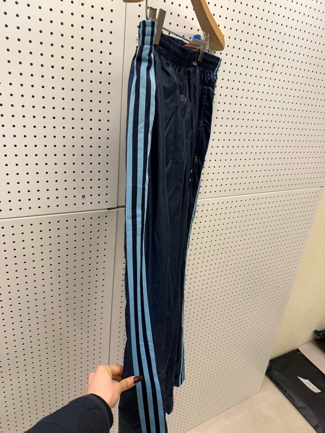 아디다스 네이비 블루 삼선 우븐 트랙 팬츠 U1474 상품이미지6