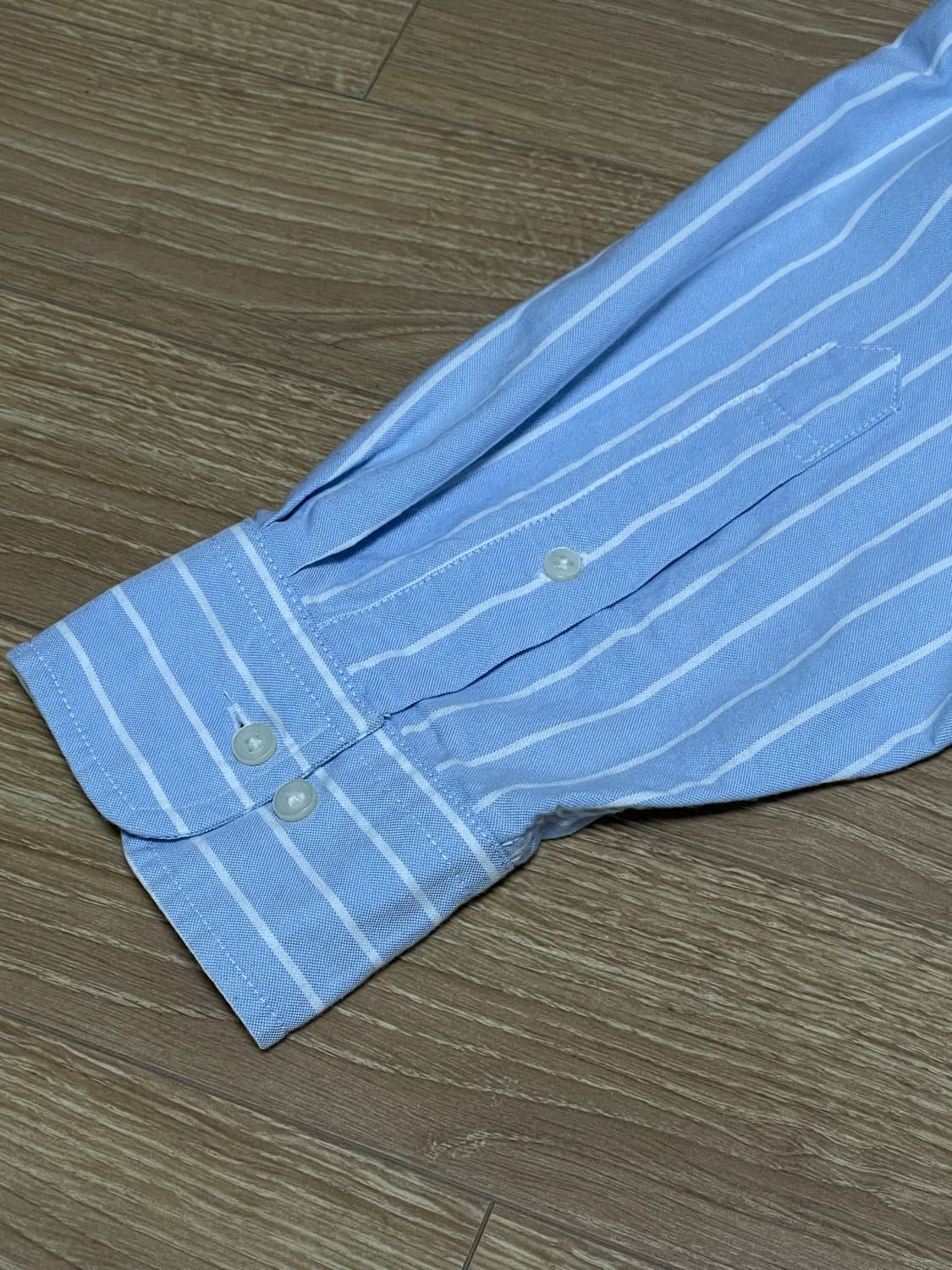 유니클로 스트라이프 셔츠 라이트 블루 상품이미지4