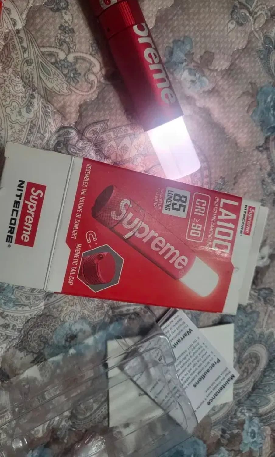 Supreme x NITECORE Mini Magnetic Flashli 상품이미지3