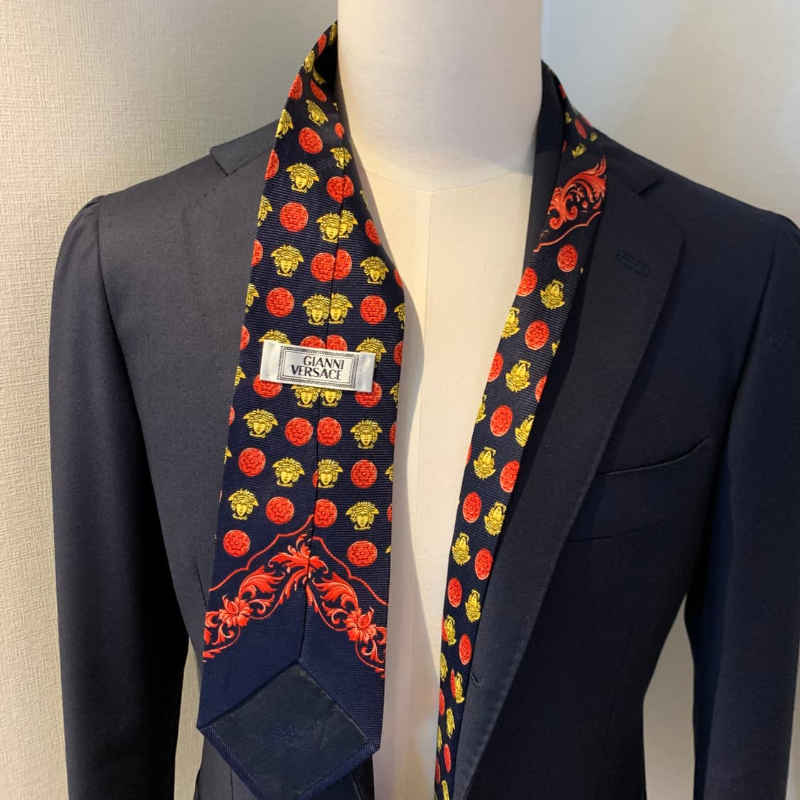 베르사체(VERSACE) 명품 모노그램넥타이 페이즐리 정장코디 최상급 상품이미지2