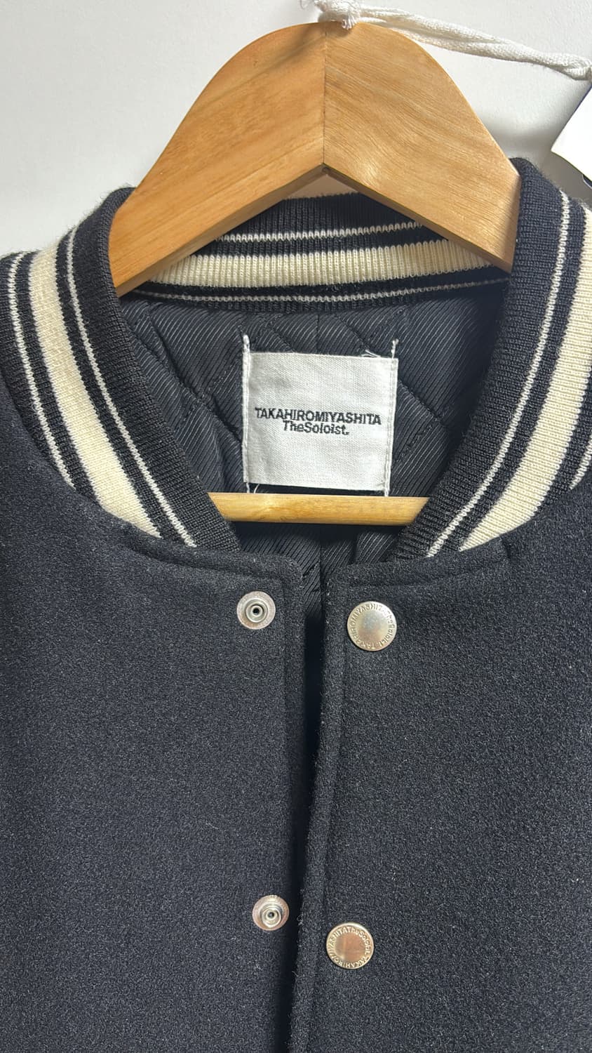 타카히로미야시타 더 솔로이스트 바시티 봄버 48사이즈 상품이미지3