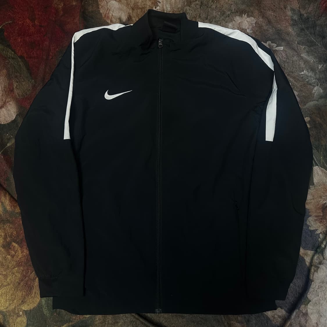 나이키 드라이핏 화이트 사이드라인 블랙트랙탑져지 105 상품이미지1