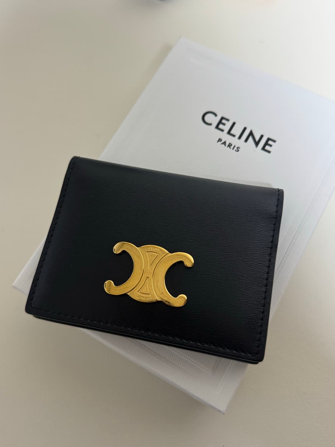 셀린느 바이폴드 카드 지갑 상품이미지1