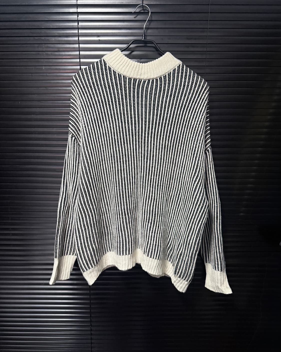 올리브데올리브 가오리핏 흰검 반목 목폴라 니트 스웨터 일본 화이트 블랙  상품이미지2