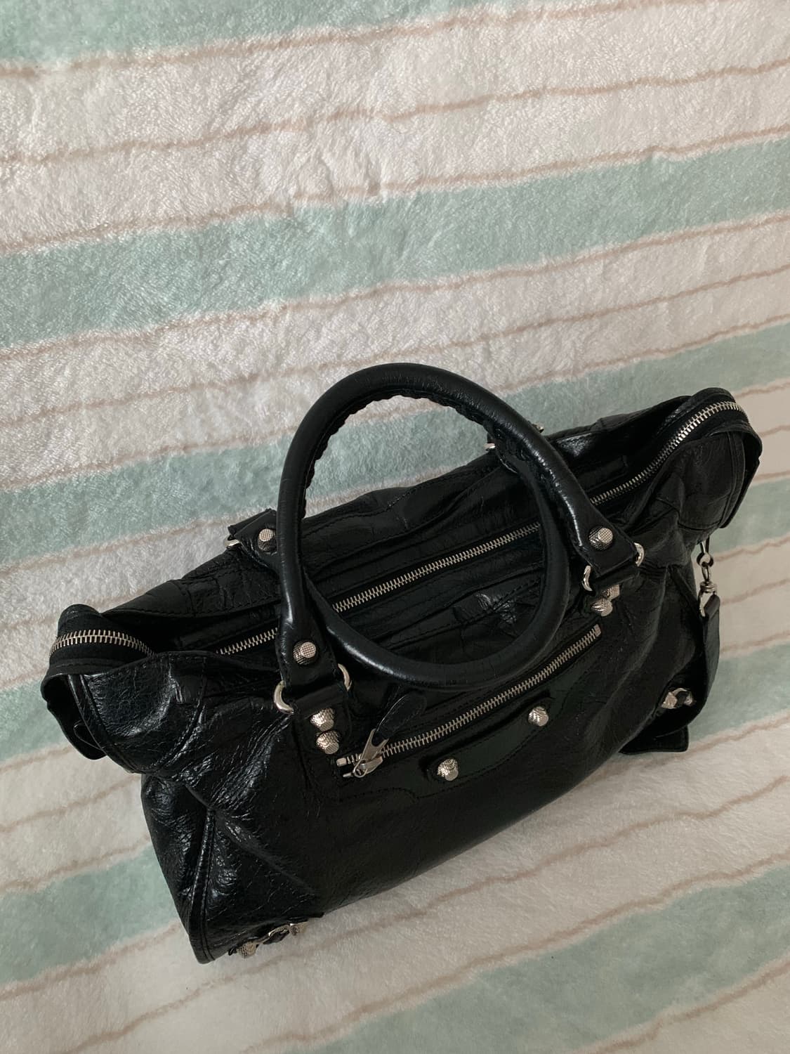 발렌시아가 시티백 미듐 블랙 은장 상품이미지7