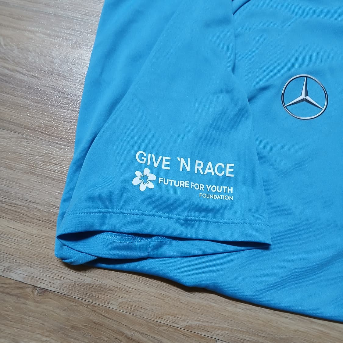 택붙은 미사용 underarmour 벤츠 언더아머 반팔티 기능티 상품이미지3