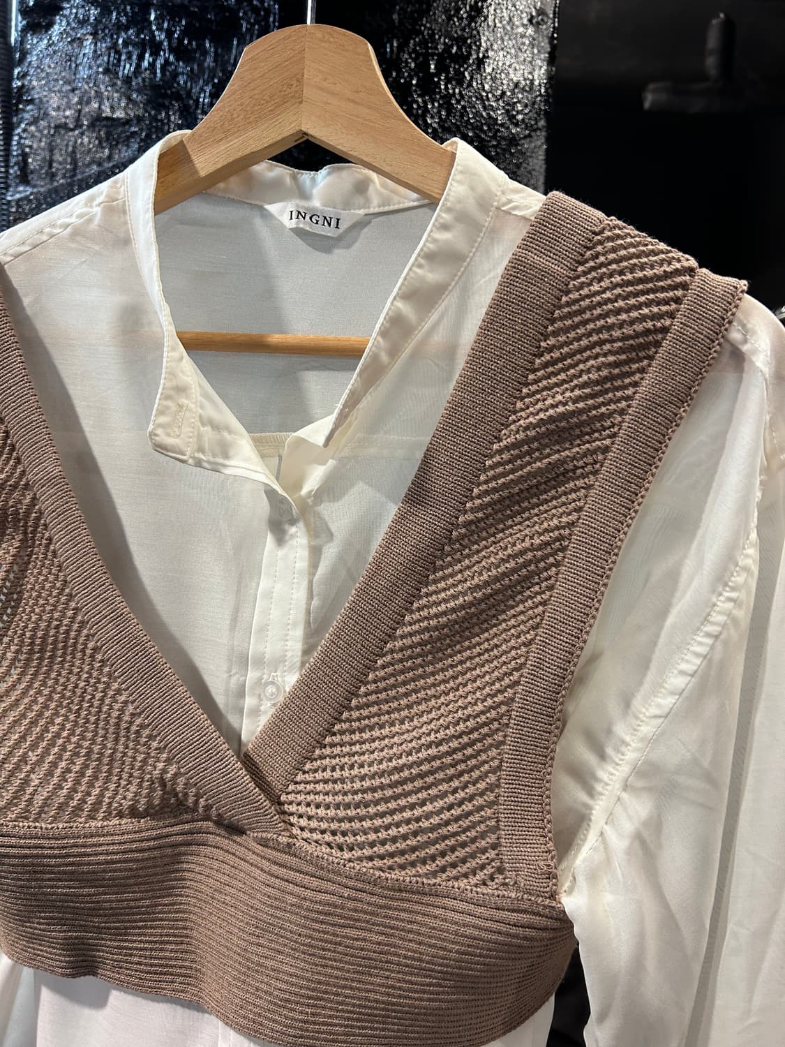 15. INGNI 니트 비스체 & 블라우스 세트 상품이미지2