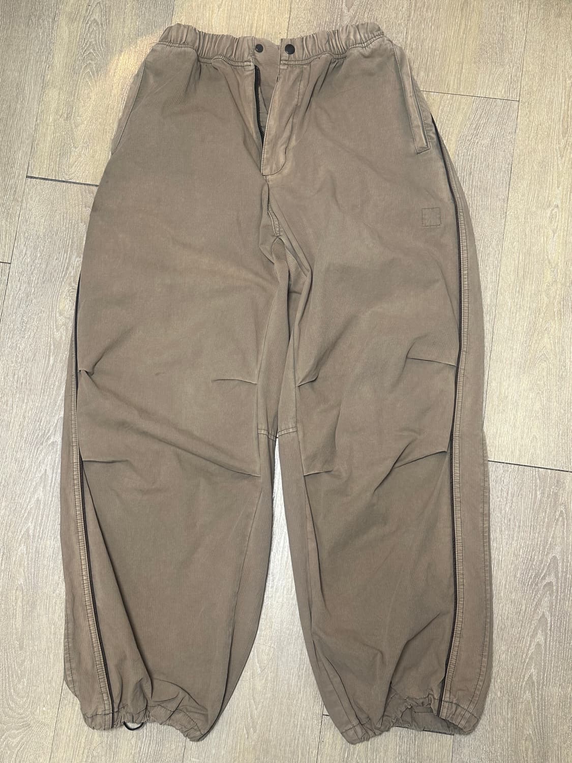 해칭룸 스노우 트랙 팬츠 빈티지 베이지 2사이즈 상품이미지2