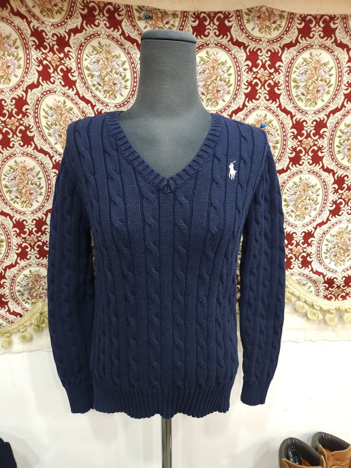 폴로 랄프로렌 네이비 케이블 코튼 브이넥 니트
​
 상품이미지1