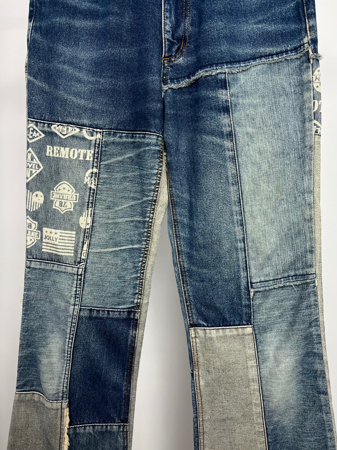 BACK & FORTH 패치워크 부츠컷 데님 팬츠 상품이미지3