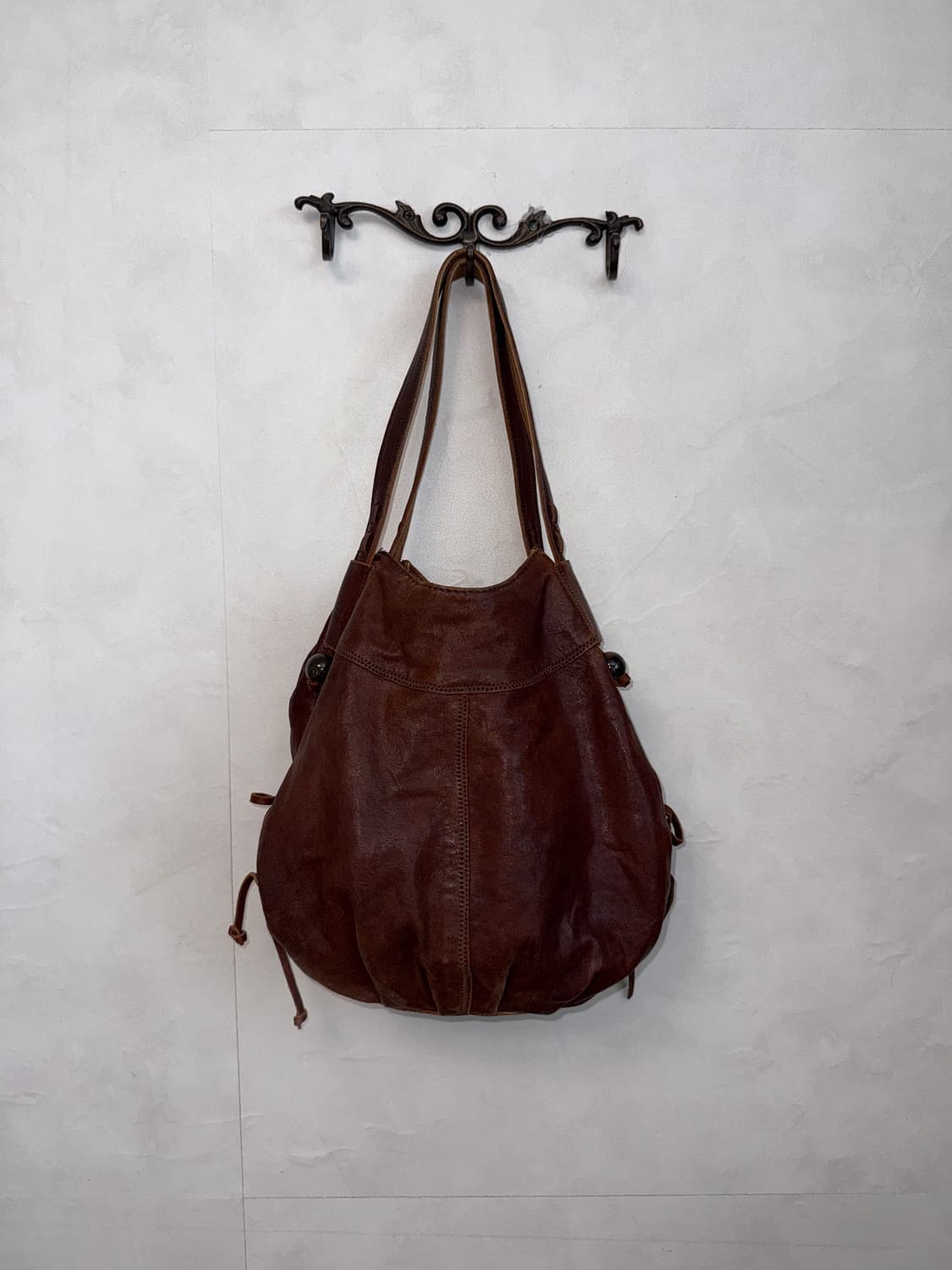 Red brown lamb skin shirring bucket 숄더백 상품이미지1