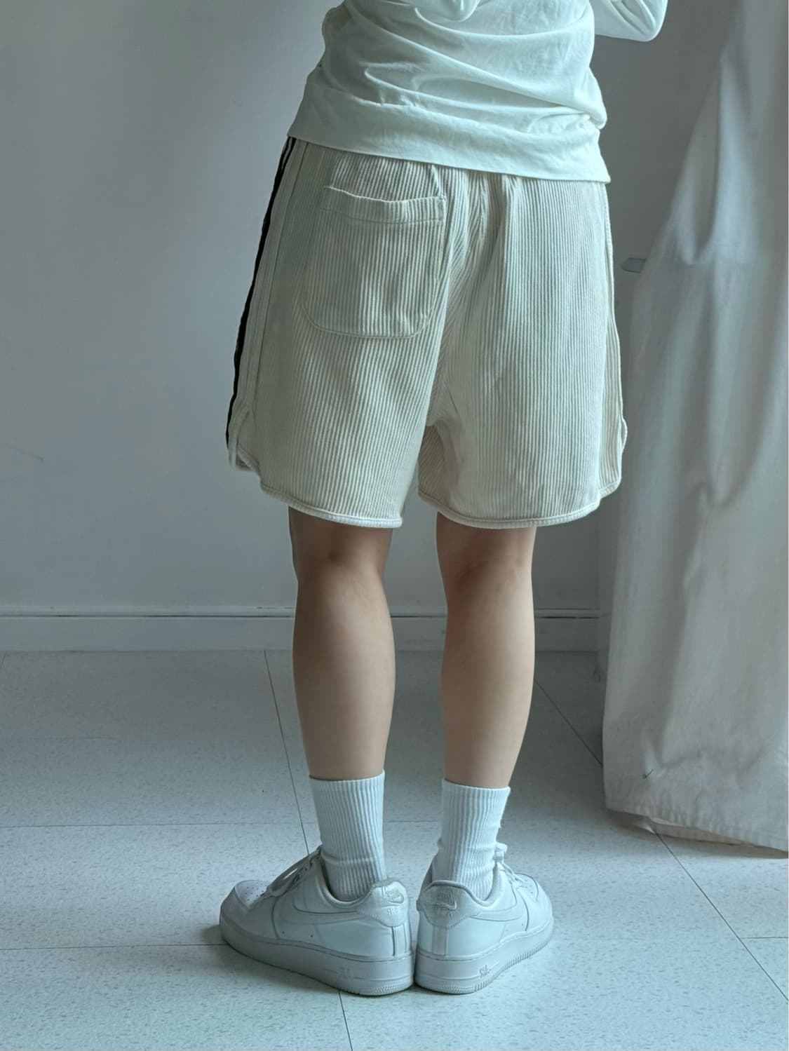 아디다스 아이보리 와플 반바지 상품이미지4