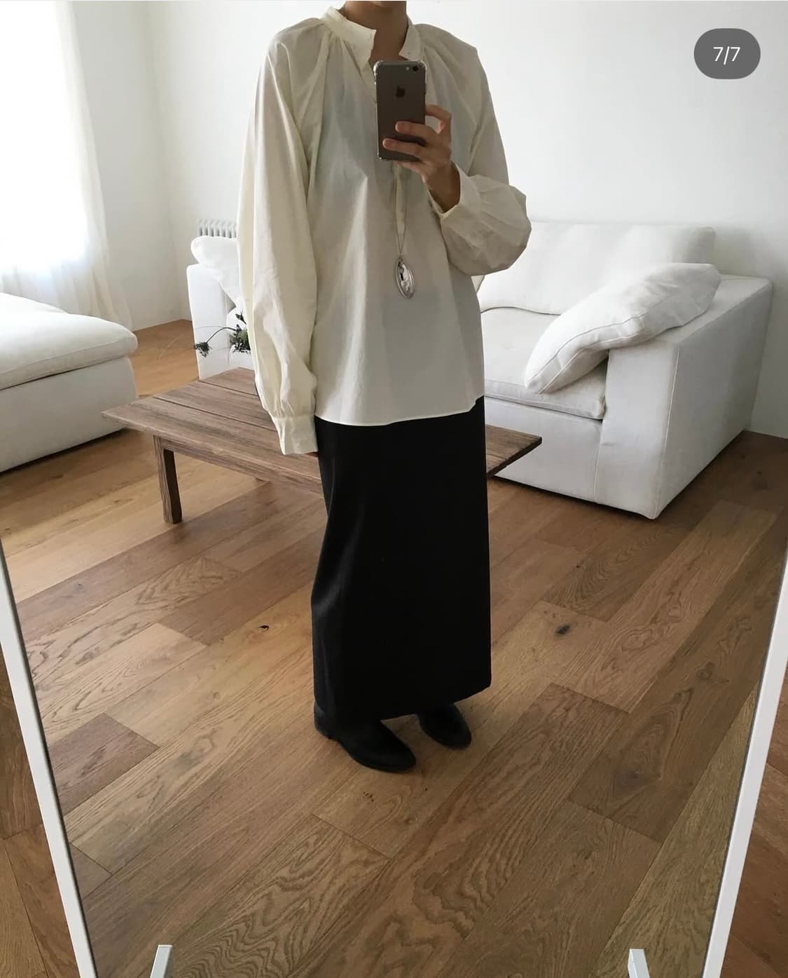 미닝아웃 MONET BOTTON BLOUSE 모넷버튼블라우스 상품이미지1