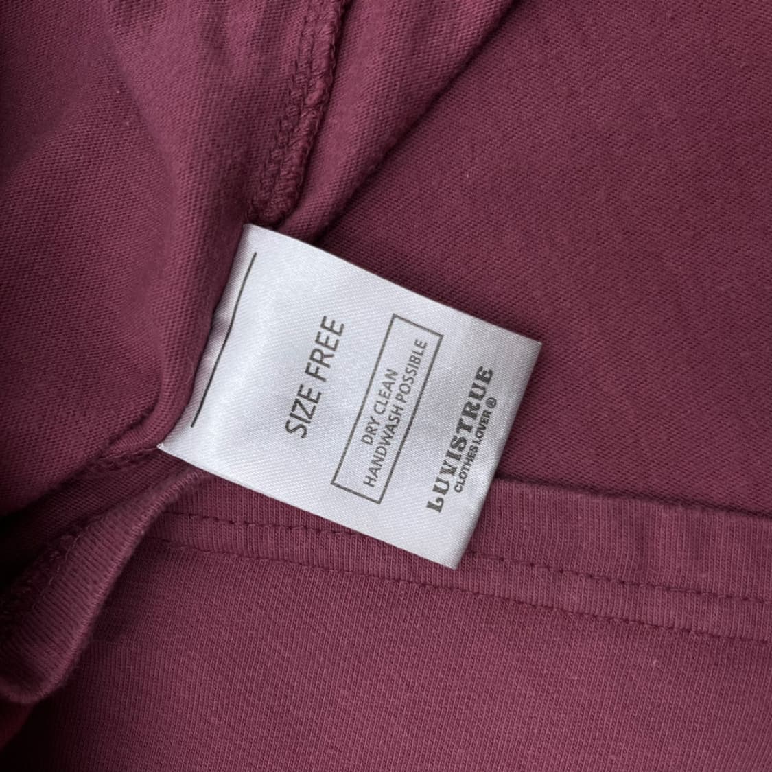 러브이즈트루 로고 프린팅 퍼플 반팔 상품이미지6