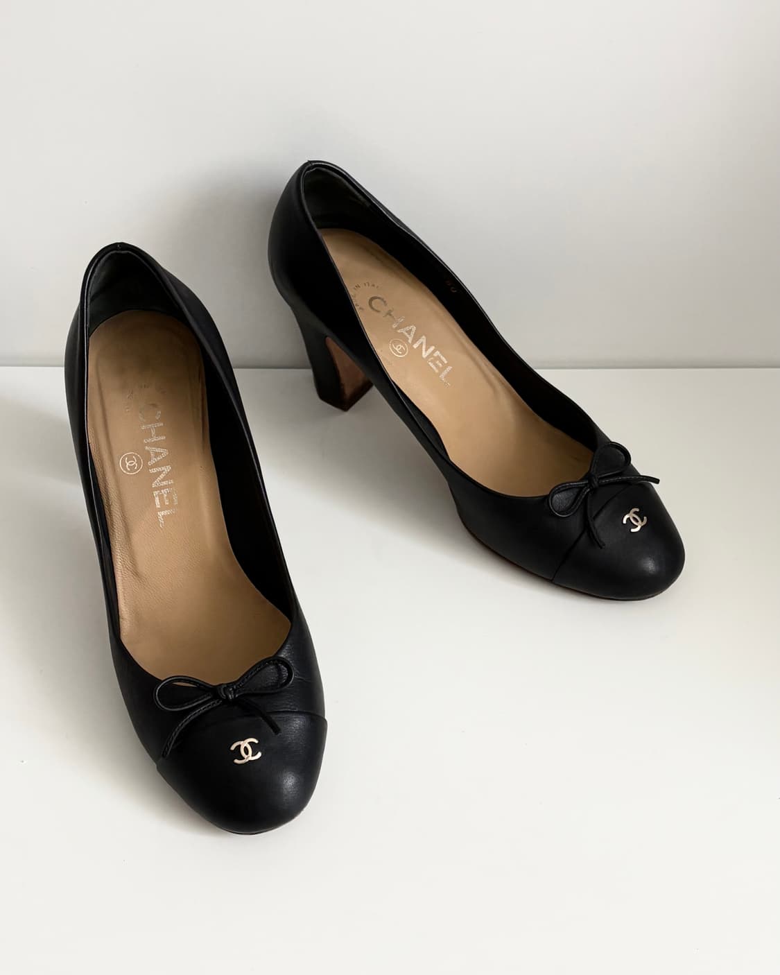 CHANEL 빈티지 샤넬 cc로고 리본 펌프스 힐 38C 상품이미지2