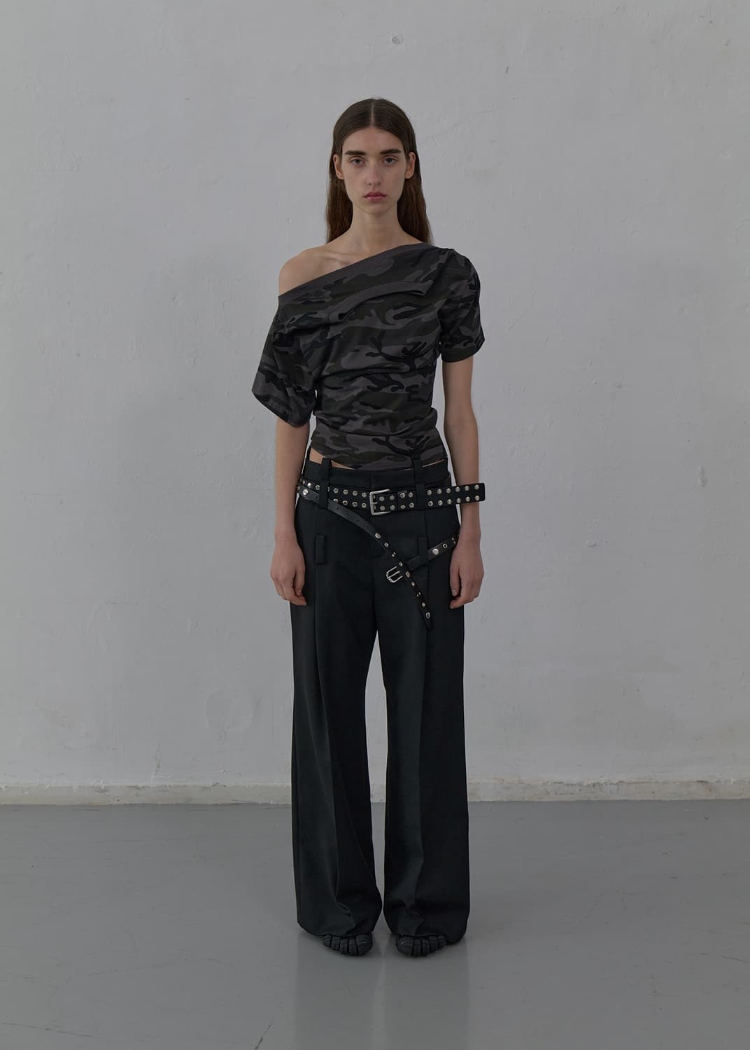 LCDC BACK CUT-OUT T-SHIRT / 새상품 / OS 상품이미지1