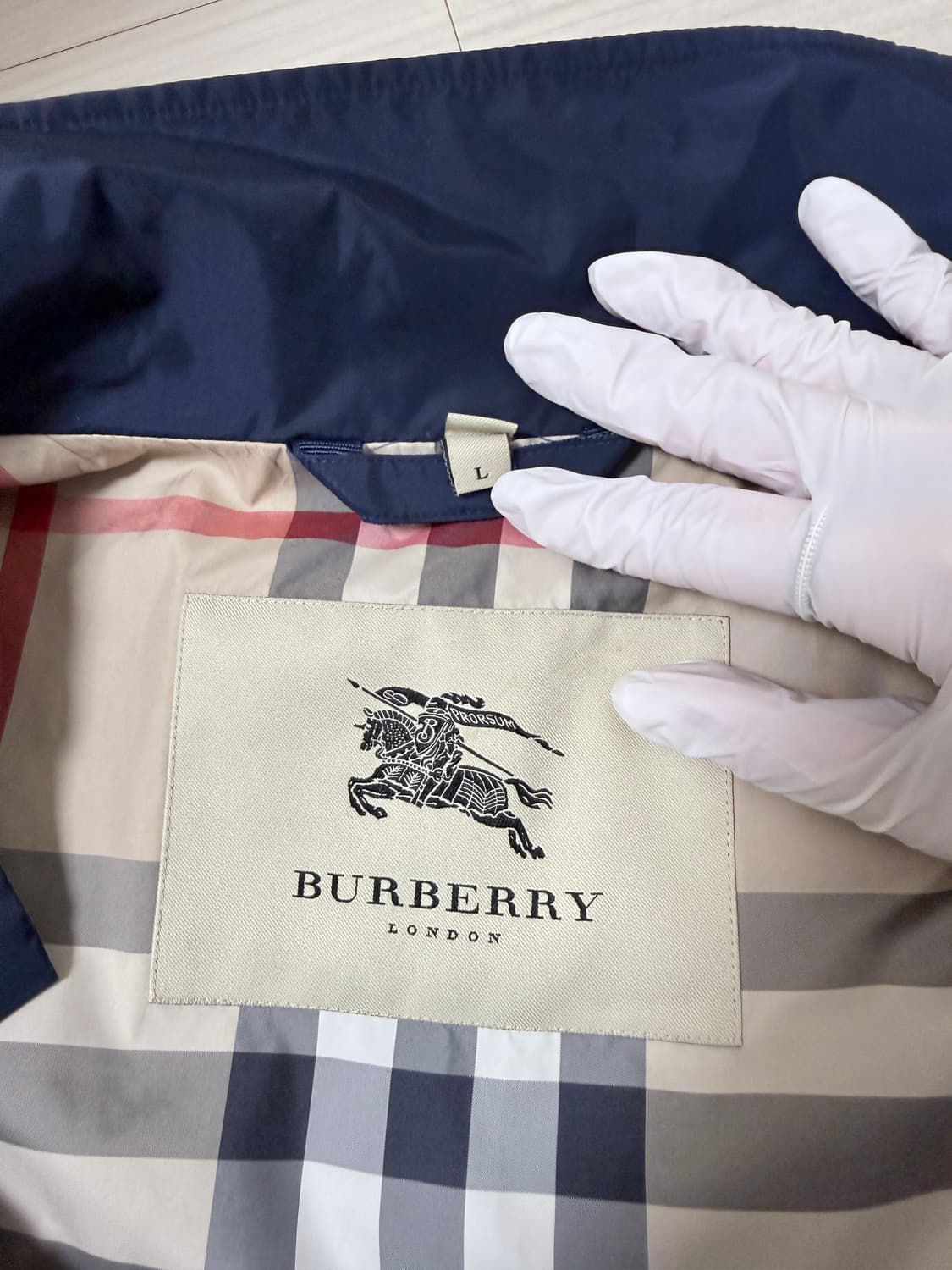 💙 버버리 런던 바람막이 자켓 L / 네이비 노바체크 집업 자켓 상품이미지9