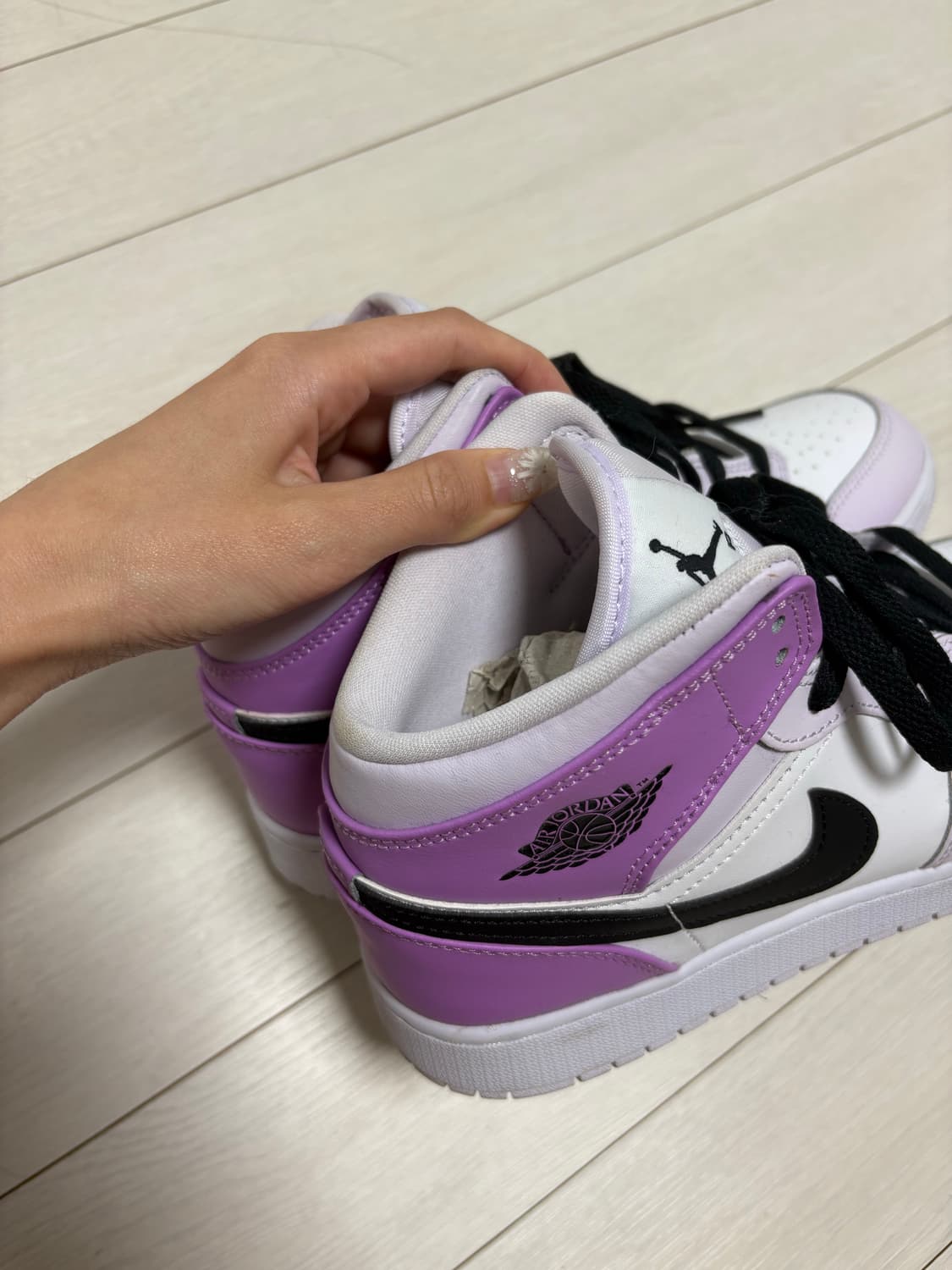 (GS) 나이키 조던 1 미드 베얼리 그레이프 화이트 상품이미지5