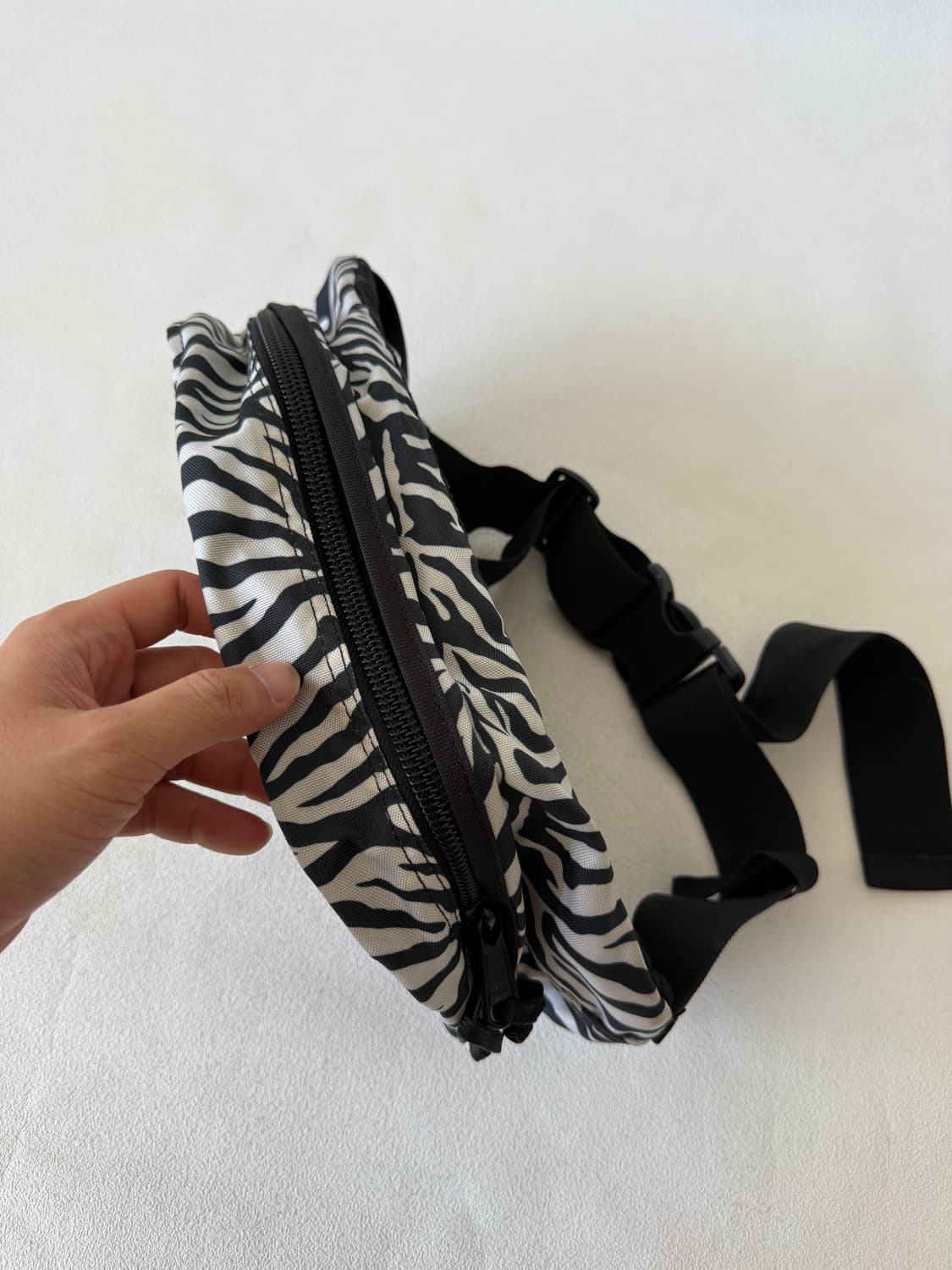 아웃도어 프로덕트(OUTDOOR PRODUCTS) 지브라 코듀라 힙색 상품이미지3