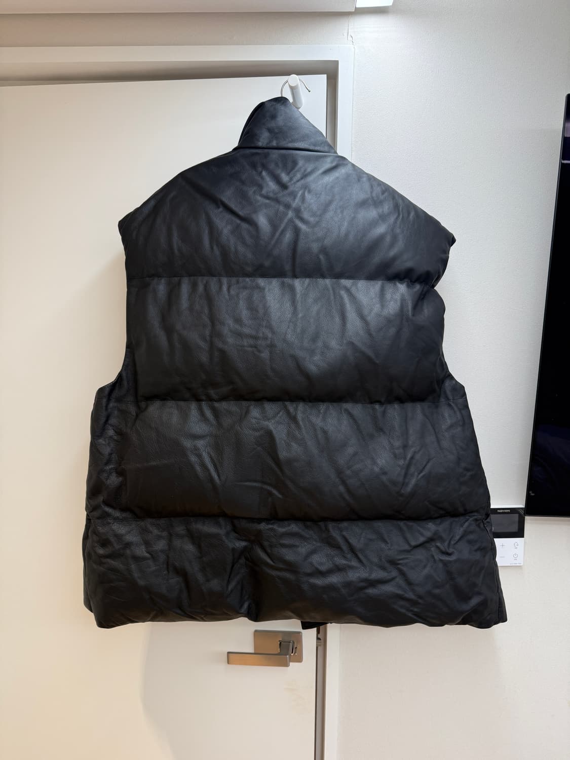 발렌시아가 가죽 패딩 조끼 베스트 상품이미지4