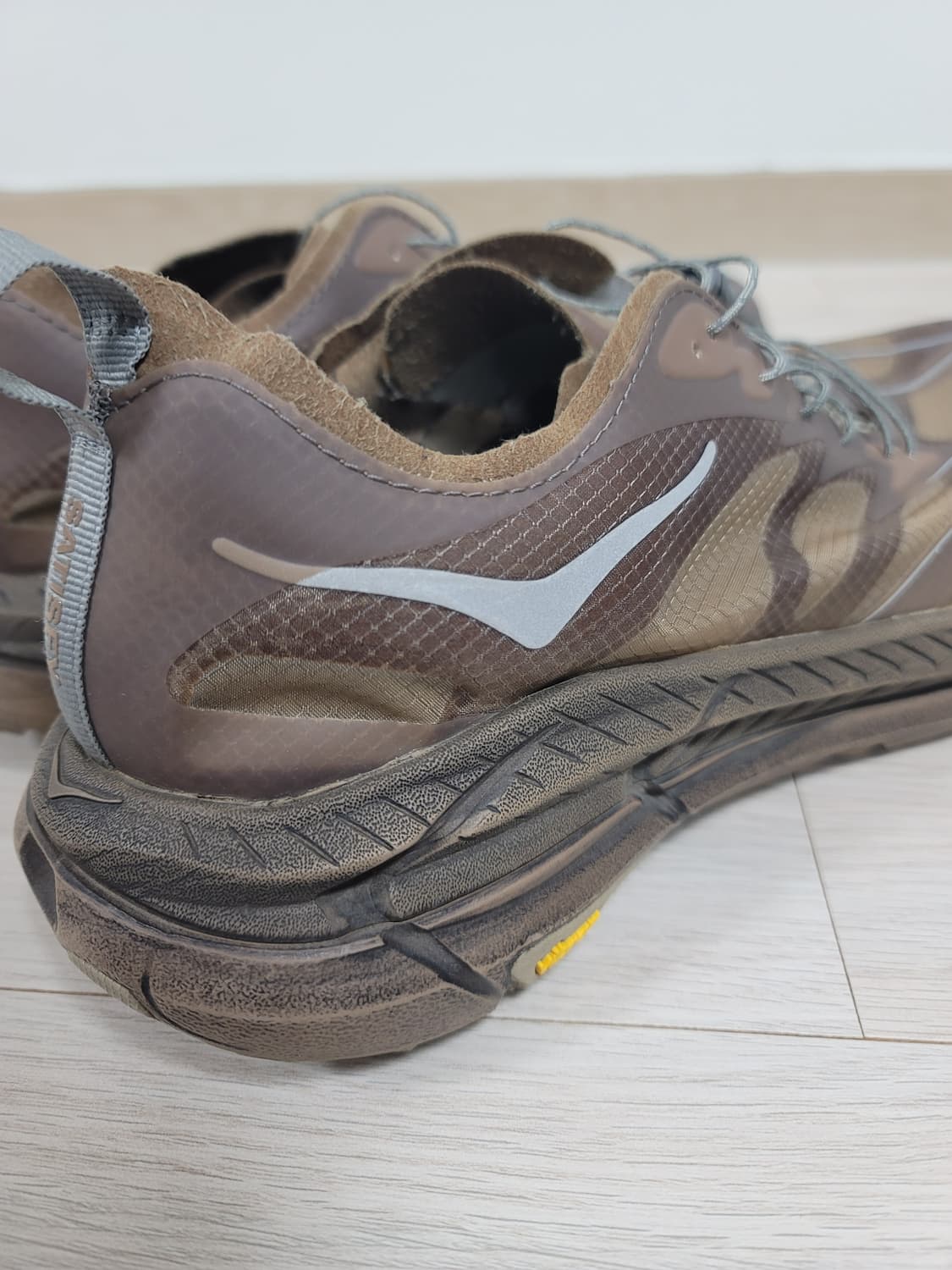 [275] <상태최상> 호카x새티스파이 마파테 스피드4 라이트러버 상품이미지3