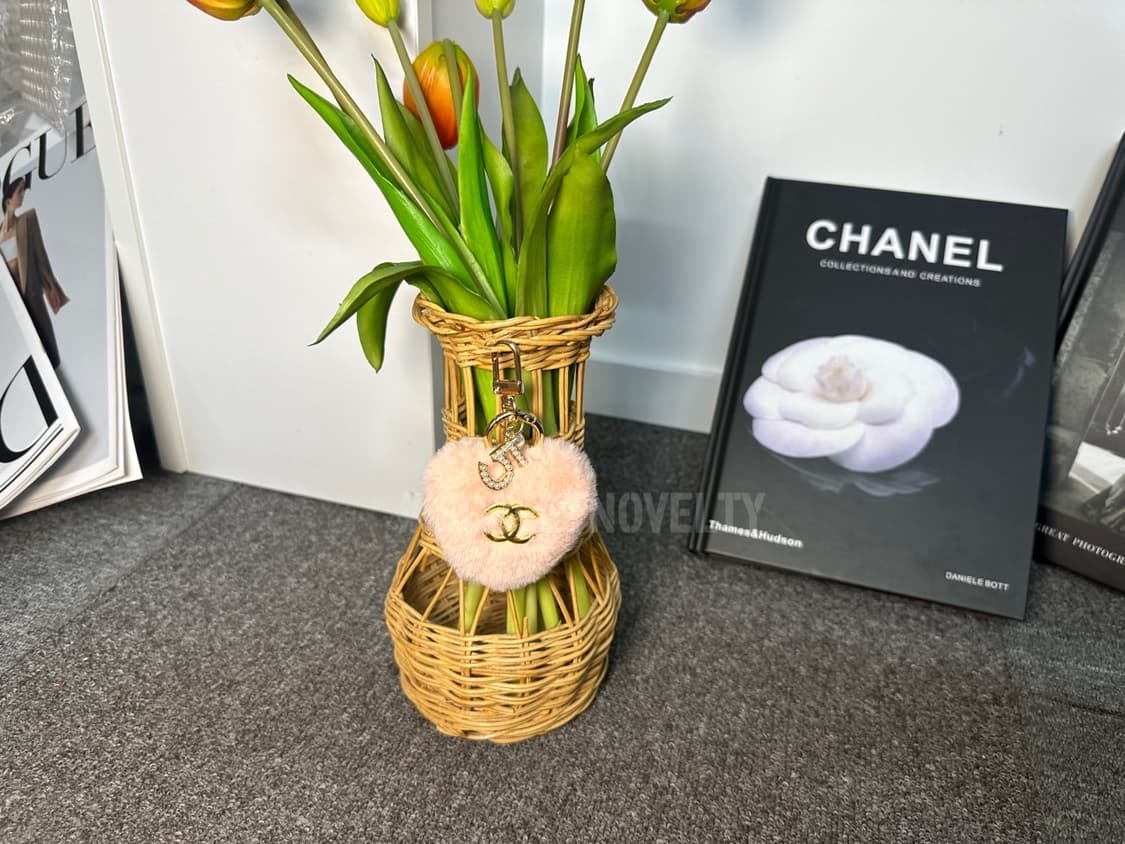 샤넬 하트 폼폼이 키링 핑크 상품이미지5