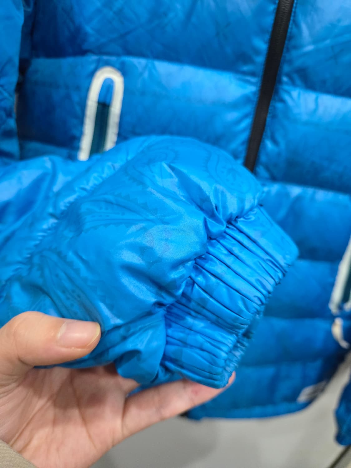 (90,S) adidas 아디다스 거위털 패딩! 패턴 들어간 패딩! 상품이미지2