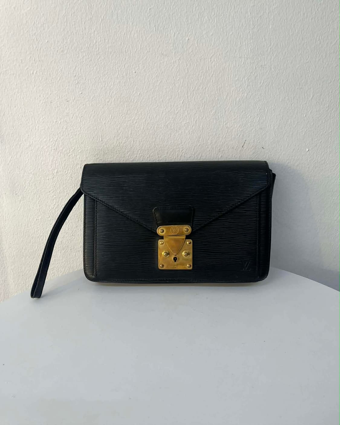 루이비통 정품 에삐 가죽 클러치백 상품이미지1