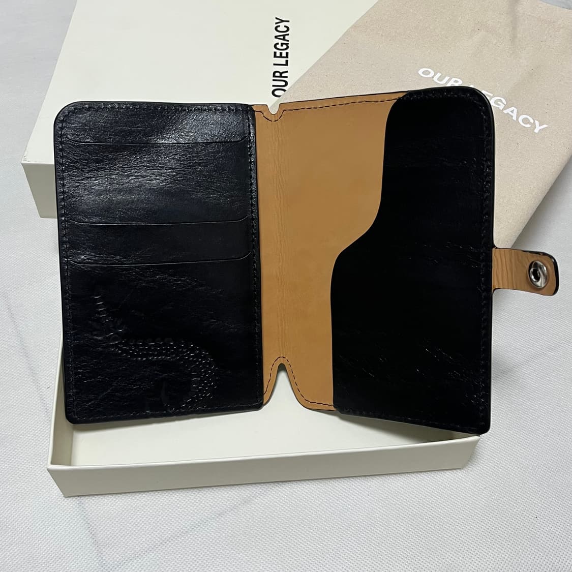 아워레가시 25fw 여권 케이스/블랙 상품이미지4