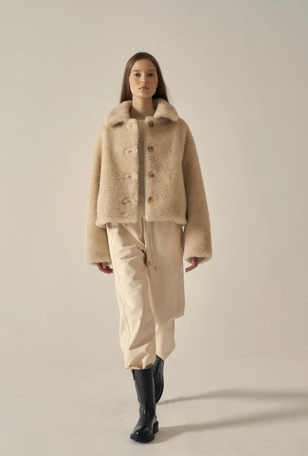 파사드패턴 램스울 숏 자켓 크림색 S사이즈 상품이미지7