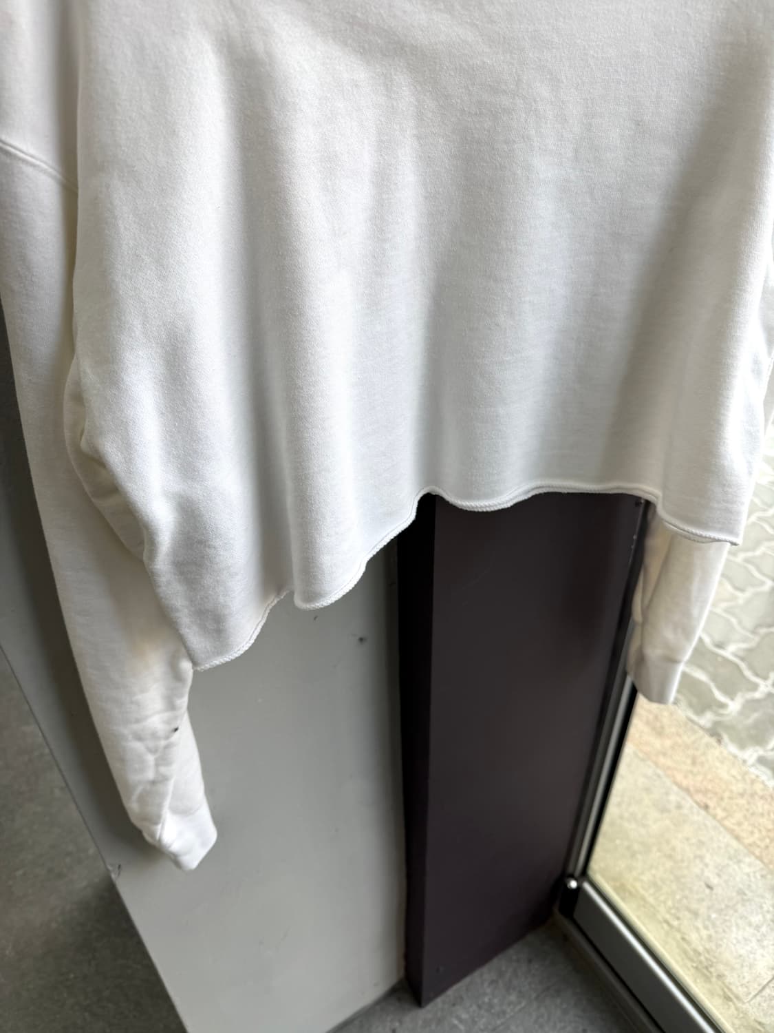 존로렌스 설리반 크롭 니팅 맨투맨 상품이미지7