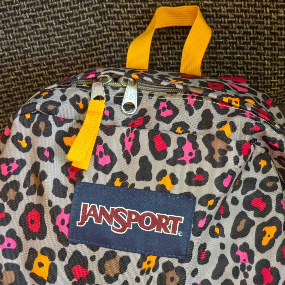 잔스포츠 슈퍼브레이크 레오파드 호피 무늬 백팩 상품이미지3